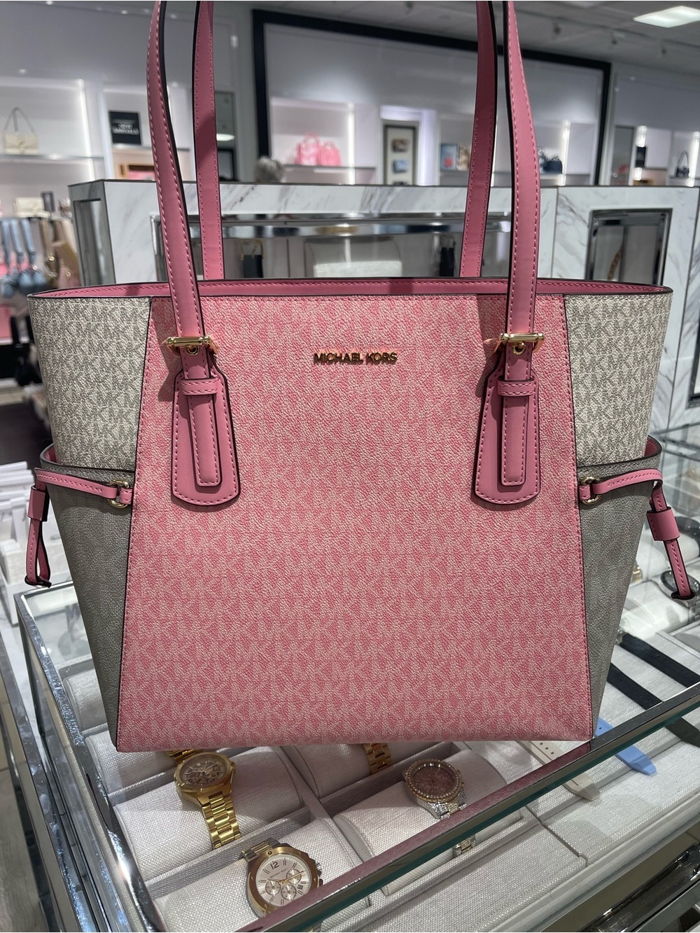 MICHAEL KORS Voyager Lg Color-Block Signature Logo Top Zip EW Shoulder Tote
NWT - Picture 12 of 16
